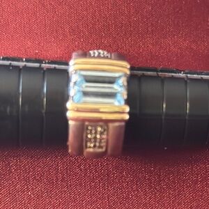 Elegant Gold and Blue Ring